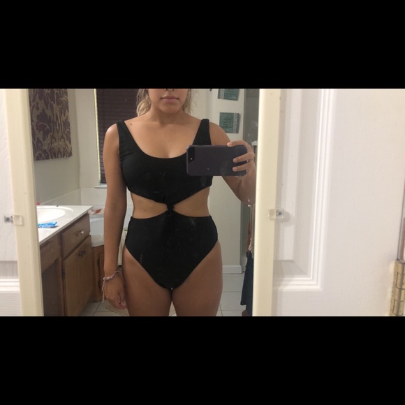 Pacsun one piece swimmie! - Picture 3 of 4